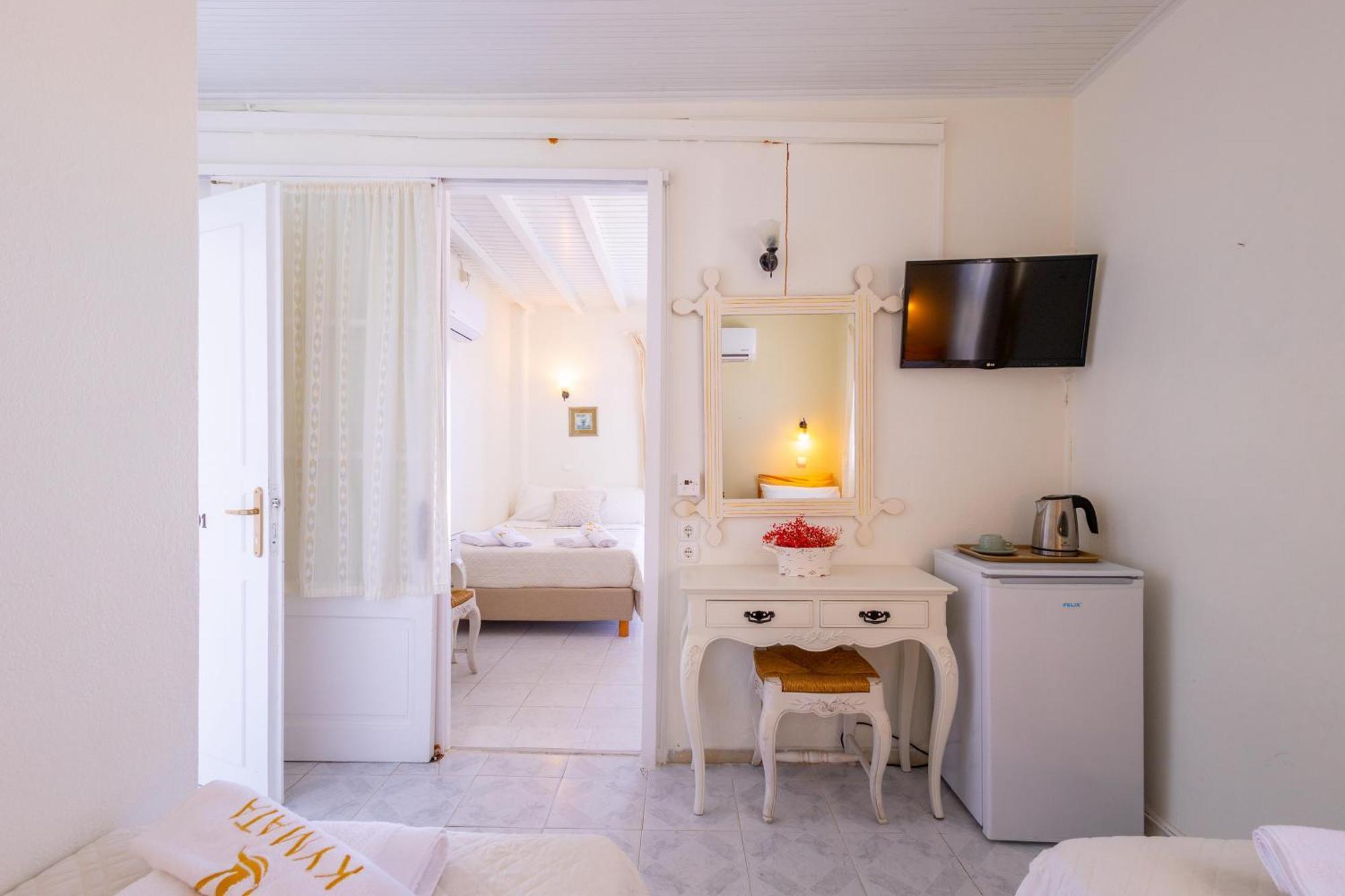 Kymata Hotel Naxos City Екстер'єр фото